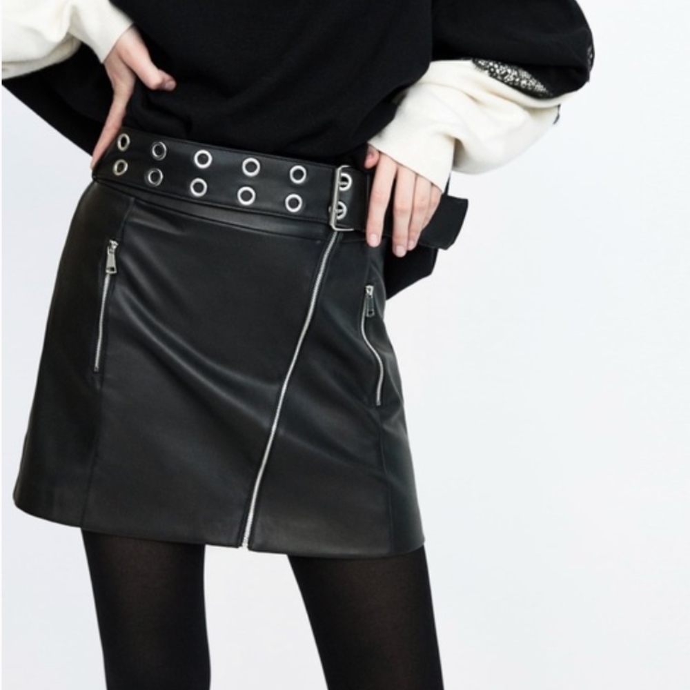 Zara Black Leather Skirt with Zipper & Belt Small